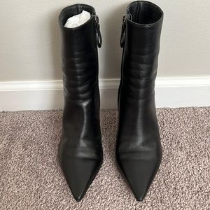 Alexandre Birman Myra Ankle Boot comes with box dust bag gently worn